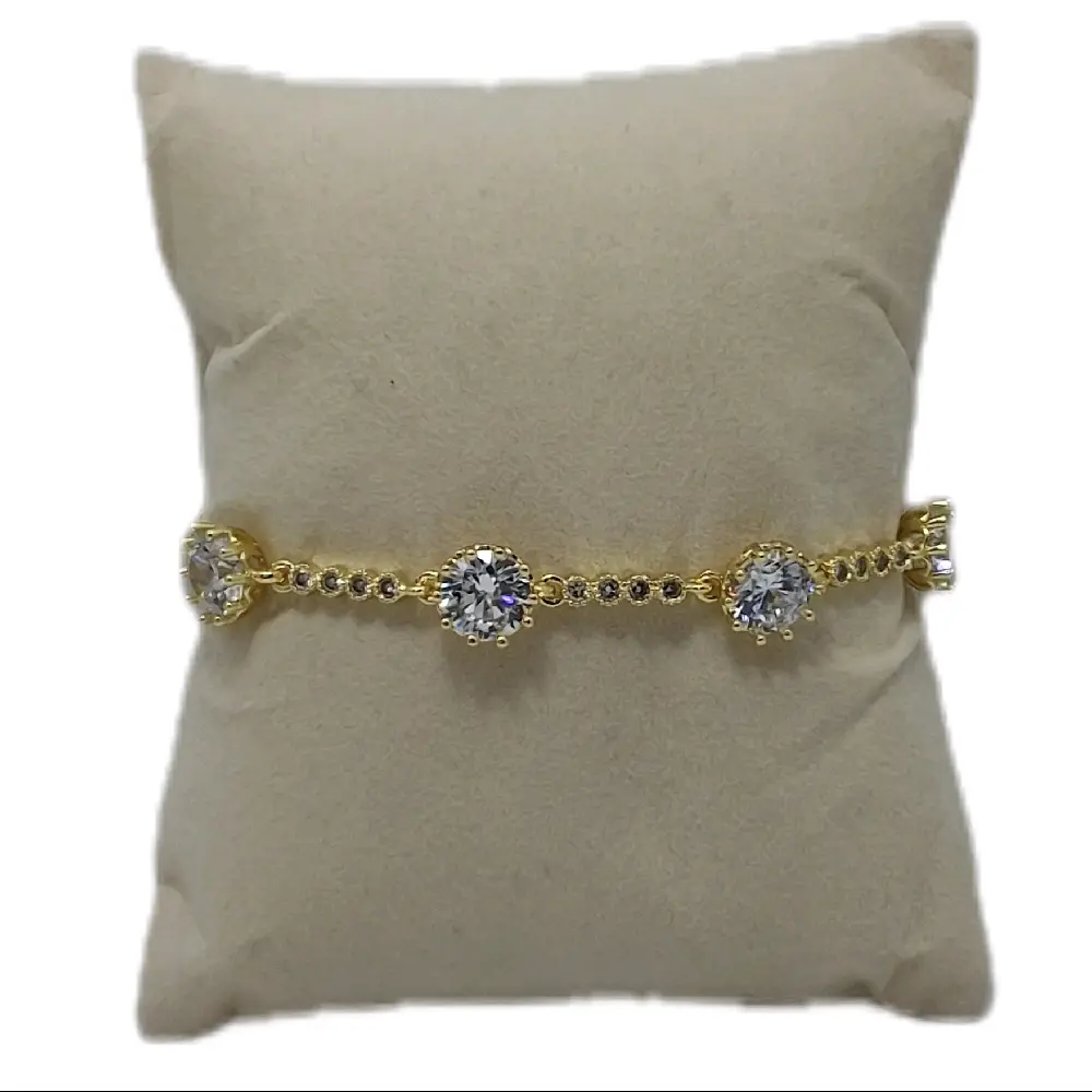 Dainty Circle Bracelet fits 7 in.