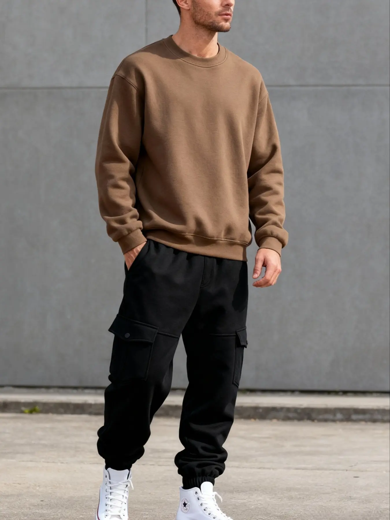 Men's 2-Piece Tracksuit: Crewneck Sweatshirt & Cargo Jogger Pants - Soft, Fleece-Lined, Casual Athletic Set for Daily/Workout/Outdoor, Fall & Winter