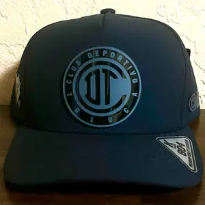 TOLUCA HAT CURVE