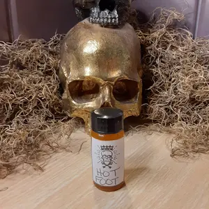 Hot Foot Conjure Intentional Oil - 10ml 0.3oz - Hoodoo, Voodoo, Vodou, Wicca, Santeria, Ritual Oil