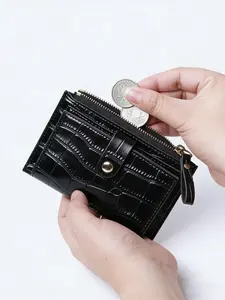 Women's short bi-fold wallet with crocodile pattern, snap and zipper design, made of PU leather, coin pocket and card holder, a compact and portable everyday accessory, Stylish Wallet, Durable Fashion Wallet