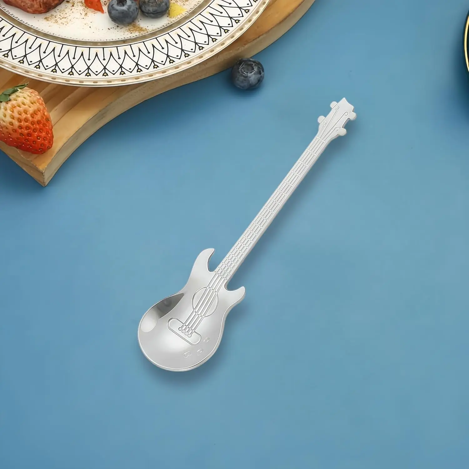 1pc Creative Guitar Shaped Stainless Steel Spoon, Novelty Musical Instrument Coffee Tea Stirring Spoon, Cute Dessert Ice Cream Spoon, Unique Tableware Gift for Music Lovers, Home Kitchen Decor Utensil