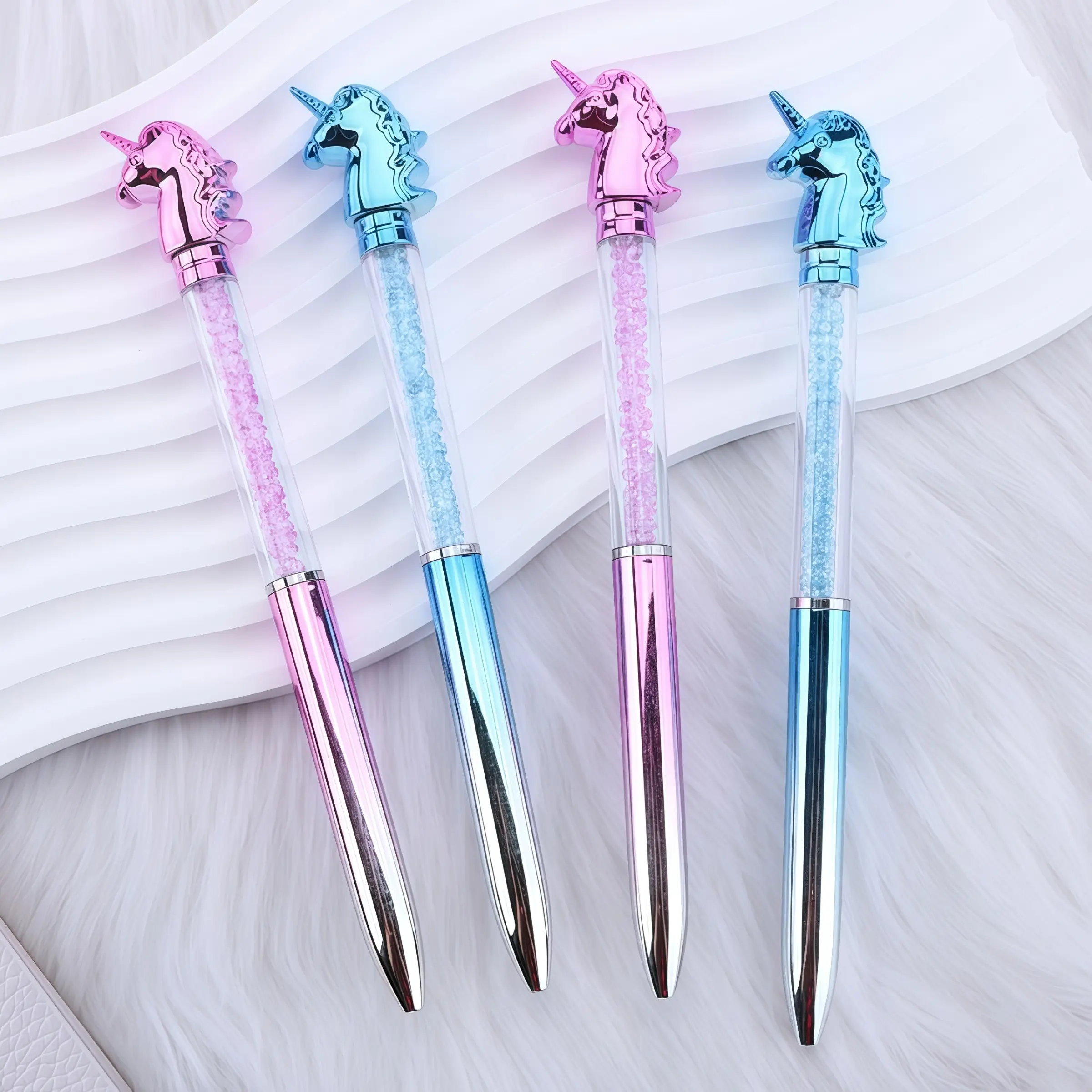 Unicorn Shaped Ballpoint Pen Set, Diamond Heart Shape Pens, Colorful Metal Rods, Crystal Liquid Sand, Broken Diamonds, 10 Pcs, Ideal for Students & Gifts
