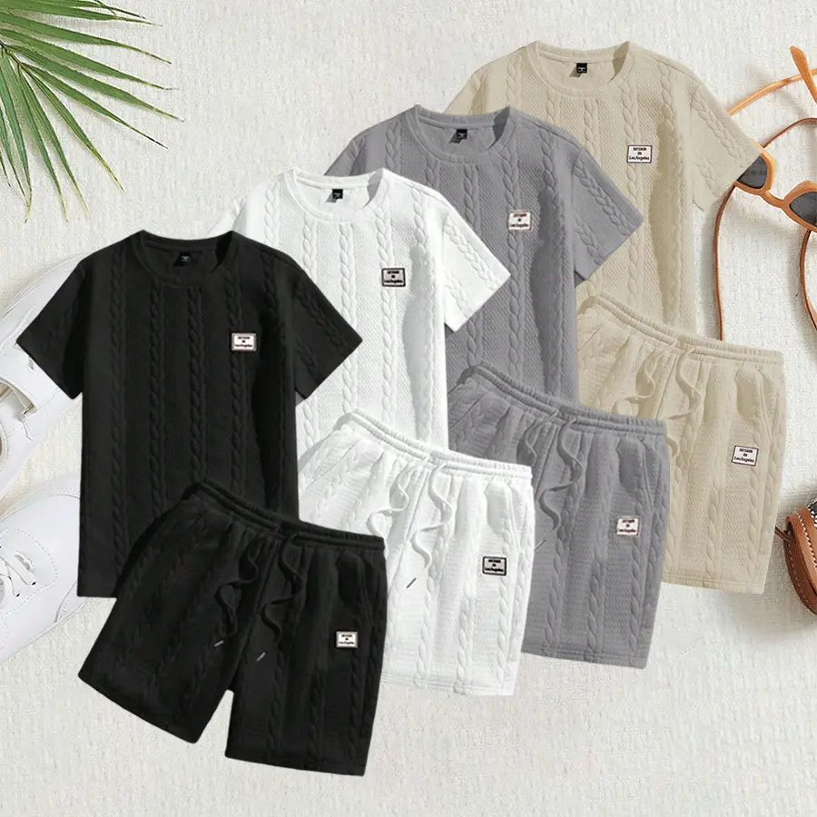 Men’s fashionable casual jacquard knit set featuring a short-sleeve top and pants with a drawstring waist design, suitable for everyday wear—casual and versatile.