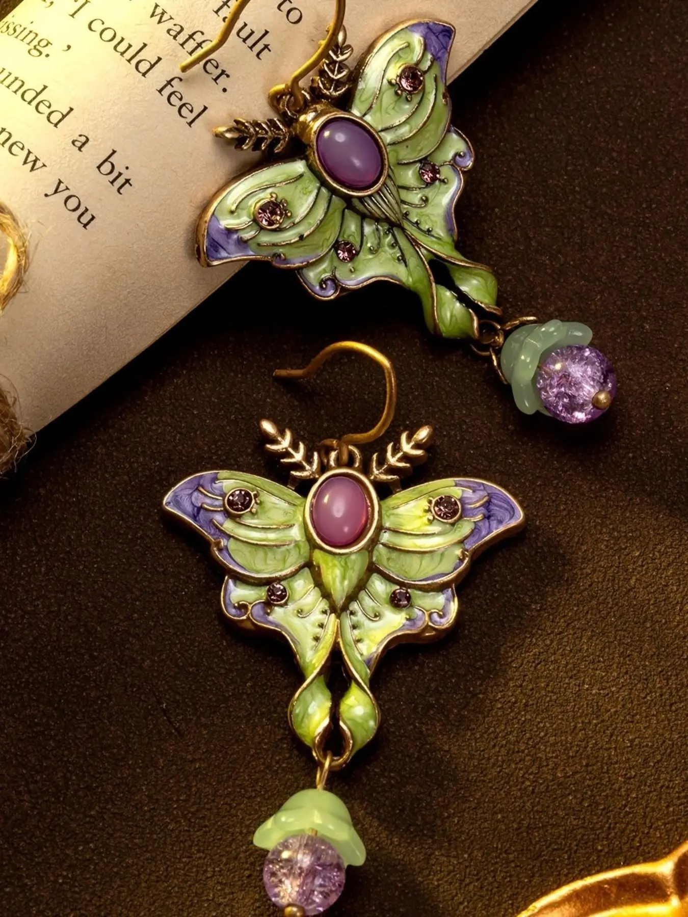 Elegant Butterfly Dangling Earrings Inspired by Vintage Style, Vintage Statement Earrings, Perfect for Women's Daily Wear or Party Accessories