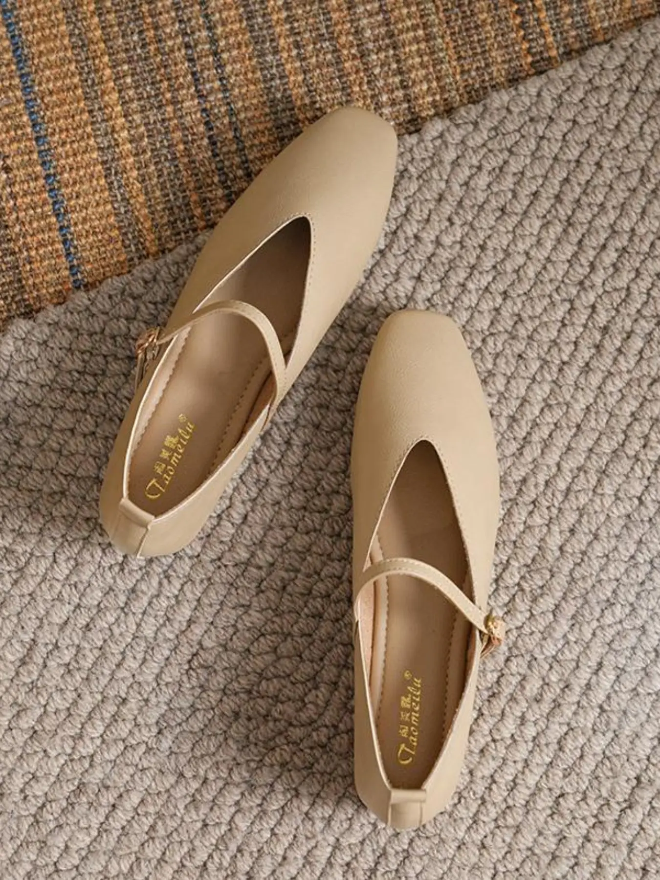 Elegant Women's French Style Slip-On Shoes, Soft Leather Round Toe Low Heel Mary Jane Flats, Comfortable Commuter Shoes Office & Casual Wear, All Seasons