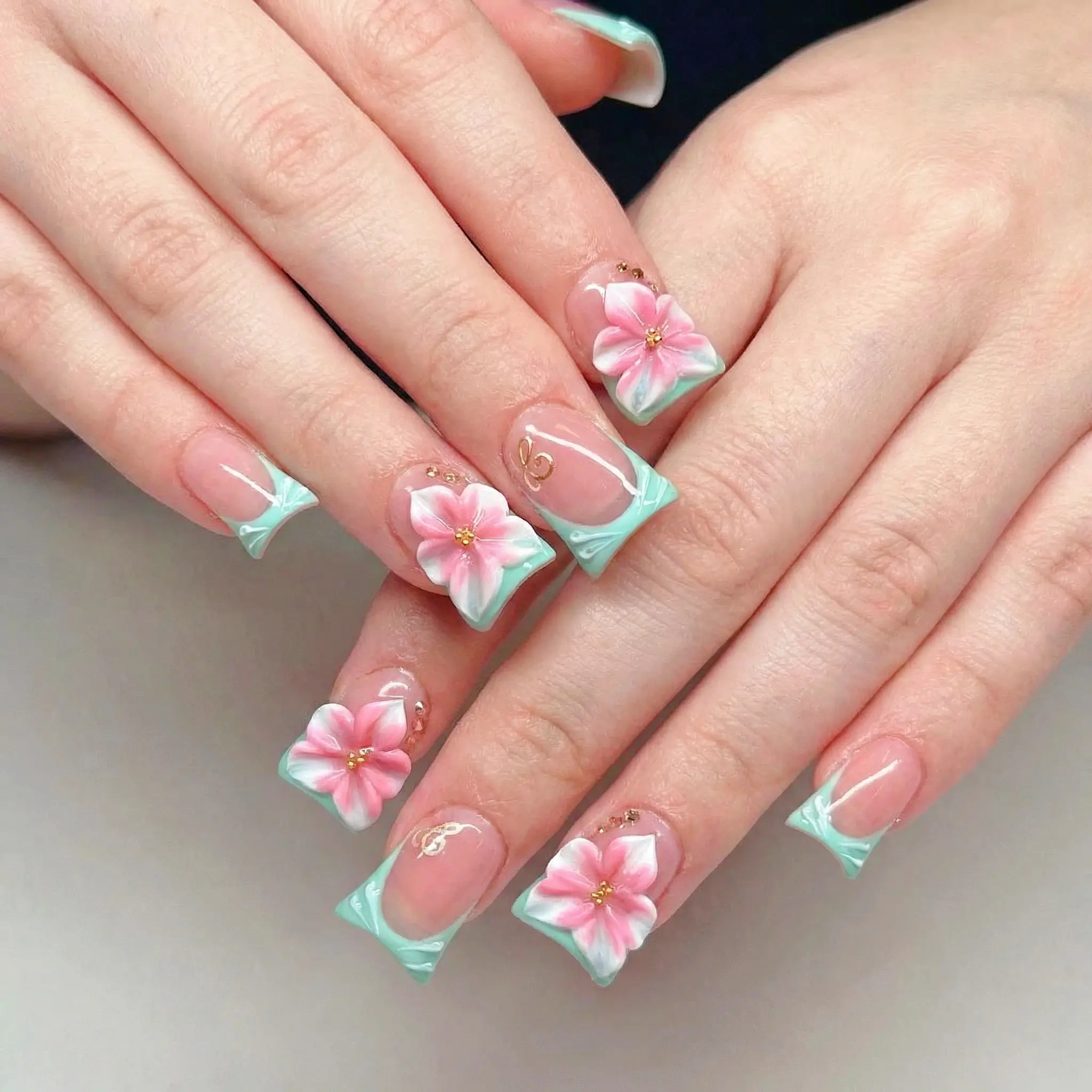 Hand Painted 3D Handmade Press On Nails, Stylish Long Wide Flared Duck-Shaped False Nails, Y2K Style Detailed 3D Art Design