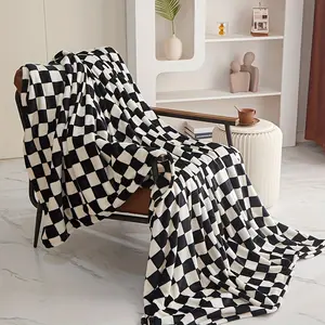 1pc Checkered Flannel Blanket - Black & White Digital Print, Soft Warm All-Season Sofa Throw, Bedspread, or Cozy Gift for Home Decor, Throw Blanket for Couch, Stylish Living Accessory,Applies to Super soft  decorative sofa/sofa/bedroom