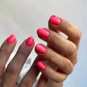 DND 648 STRAWBERRY BUBBLE Gel and Lacquer Duo nail care nail art color