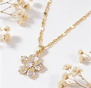 Zircon Inlaid Light Luxury Floral Delicate Pendant Necklace Trendy Collarbone Chain for Women