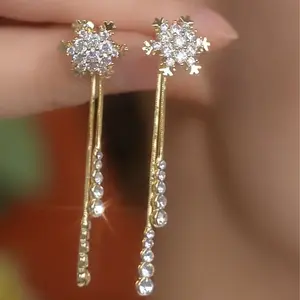 LisiZen Snowflake Earrings for Women 2025, Sparkling Luxury Design, Elegant Chic Holiday Jewelry Gift DZEH4508