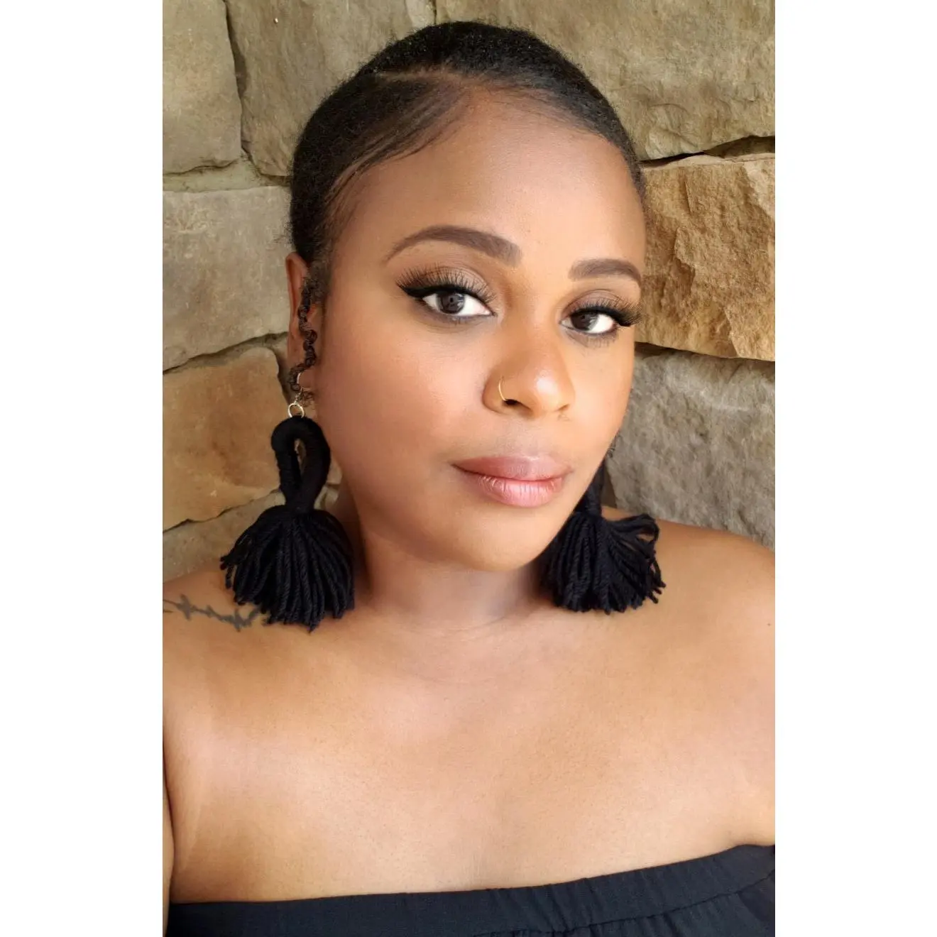 Black Looped Yarn Tassel Earrings