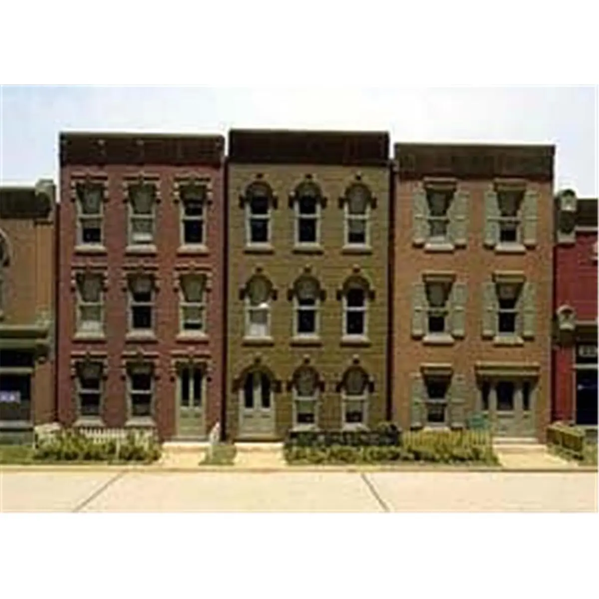 Design Preservation Models  HO Scale Townhouse Flats & 3 Fronts