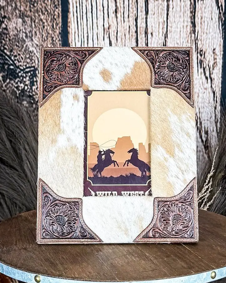 Tumbleweed Trail Photo Frame in Brown and White by Myra Bag