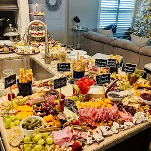 Mini Blackboard with Stand, Display Message Board, Small Wooden Chalkboard, Wedding Birthday Party Table Number Signs, Food Labels, Event Decorations, Rustic Design