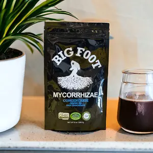 Big Foot Mycorrhizae Concentrate - Organic Natural Fertilizer - Water-in for bigger healthier plants. Easy to use! Add to soil, houseplants, veggies, fruit and turf. OMRI LISTED ORGANIC Made in USA