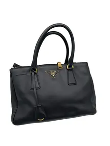 Pre-owned PRADA Small Black Saffiano Leather Galleria Tote/WJ11112541/2541