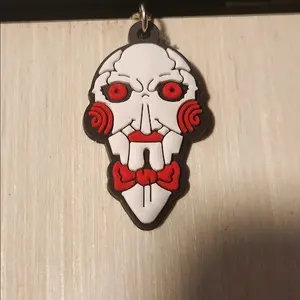 BILLY BUST KEYCHAIN