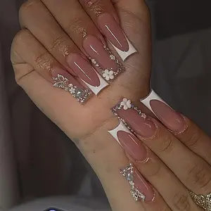 Floral Edging with Diamond Butterflies Decor Fake Nails Kit, 24pcs Long Square Press on Nails for Women & Girls DIY Nail Art, Elegant Stick on Nails Kit, Nail Kit Set