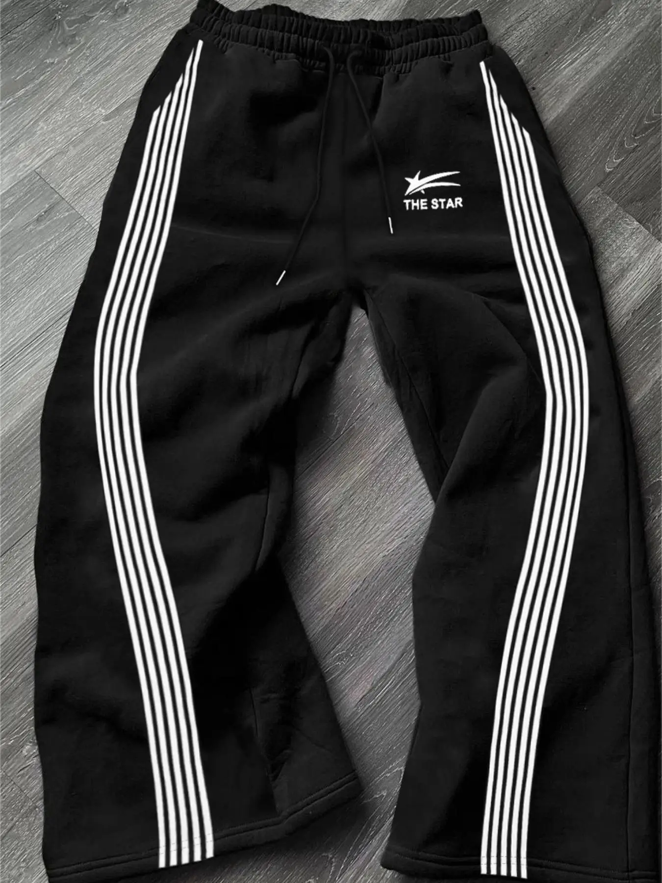 Men's Camo / Striped Print Drawstring Waist Sports Sweatpants, Casual Comfy Regular Fit Pocket Straight Leg Trousers for Fall & Winter, Men's Bottoms