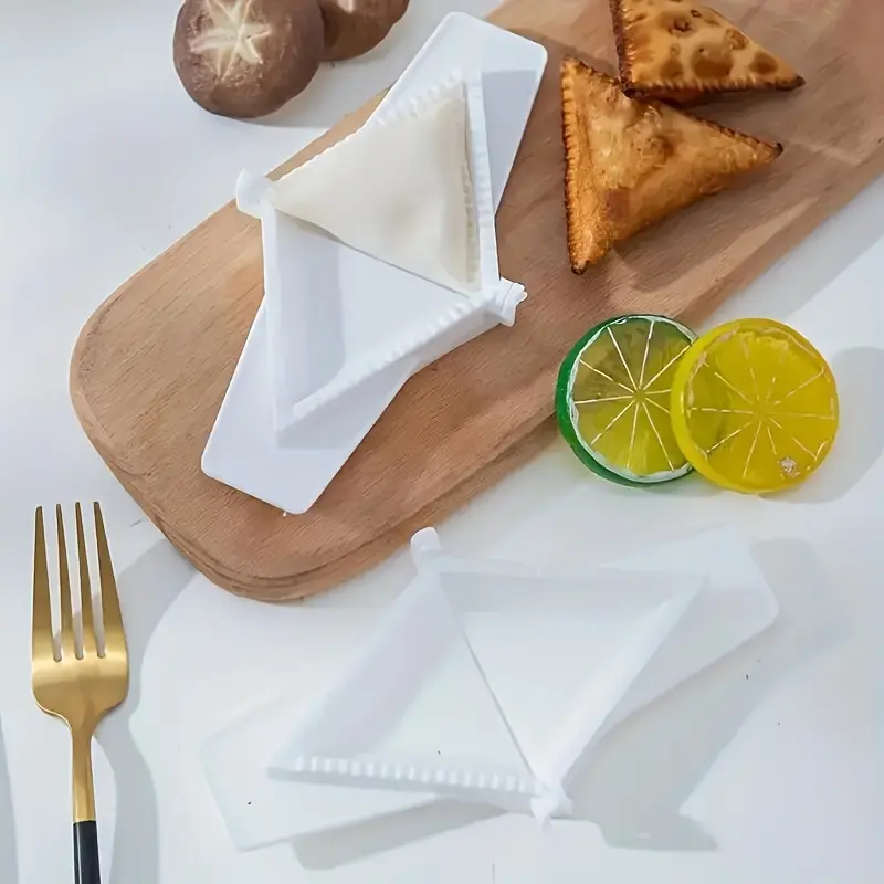 Reusable PP Plastic Triangle Dumpling Maker - Easy-Press Food Mold, Space-Saving Durable Specialty Kitchen Utensil, Easy-to-Clean Home Tool Versatile for Multiple Shapes
