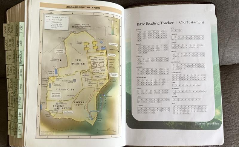 Bible study kit with reading tracker