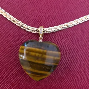 Heart Charm Collar Corazon ojo de tigre.Chain Link Design for Stylish Outfits Gold Plated Heart Pendant 45cm Cuban Chain