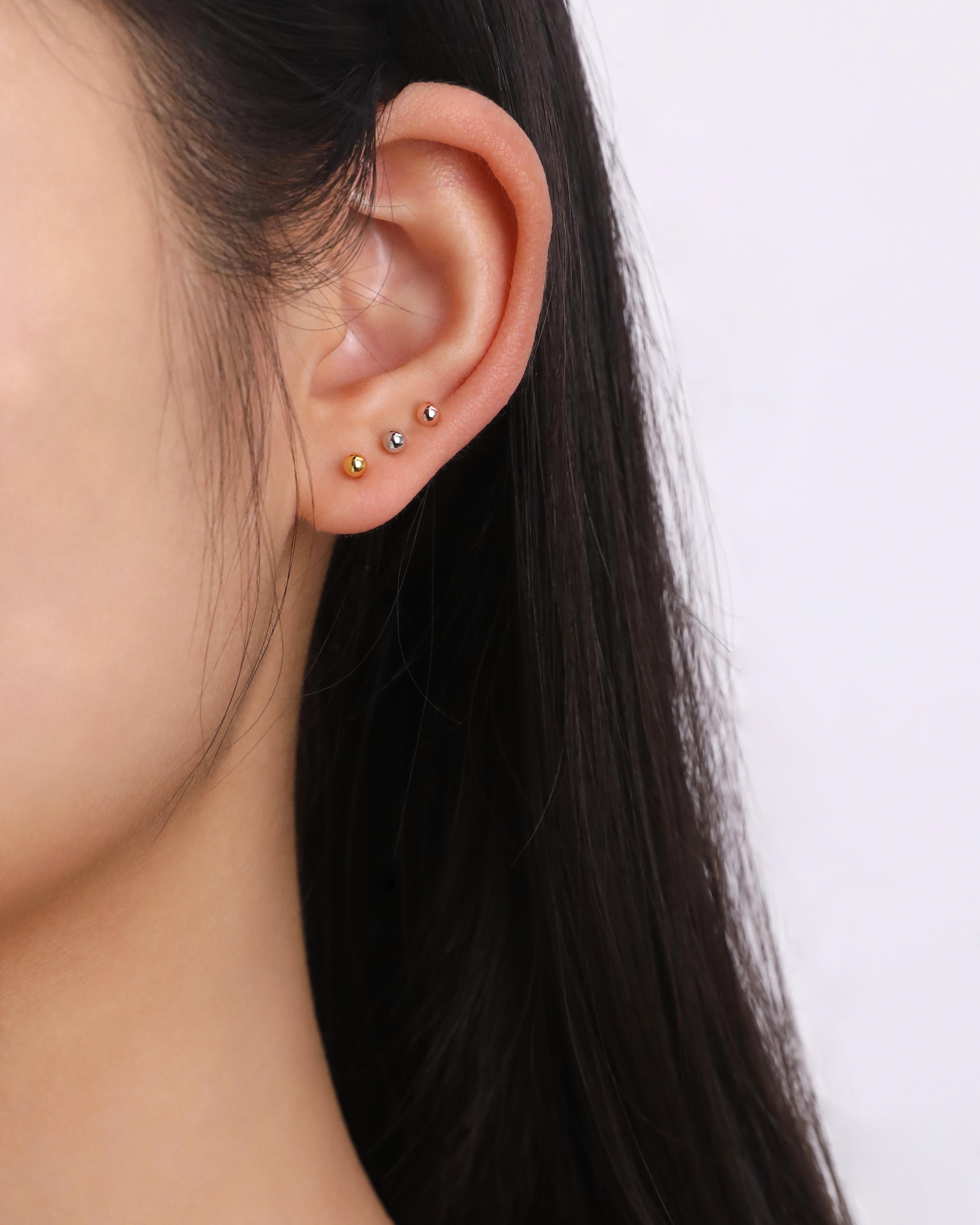 Meissa Simple Ball Screw Back Earrings S925 Silver Studs Dainty Minimalist Unisex Safety Cartilage Ball Earrings for Multi Piercings Tongue Lip Eyebrow Staple Stackable Hypoallergenic Comfort Sleep-On Jewelry Gift for Her Him Adults Christmas