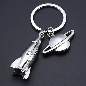 Astronaut Metal Space Keychain - Perfect for Car Enthusiasts
