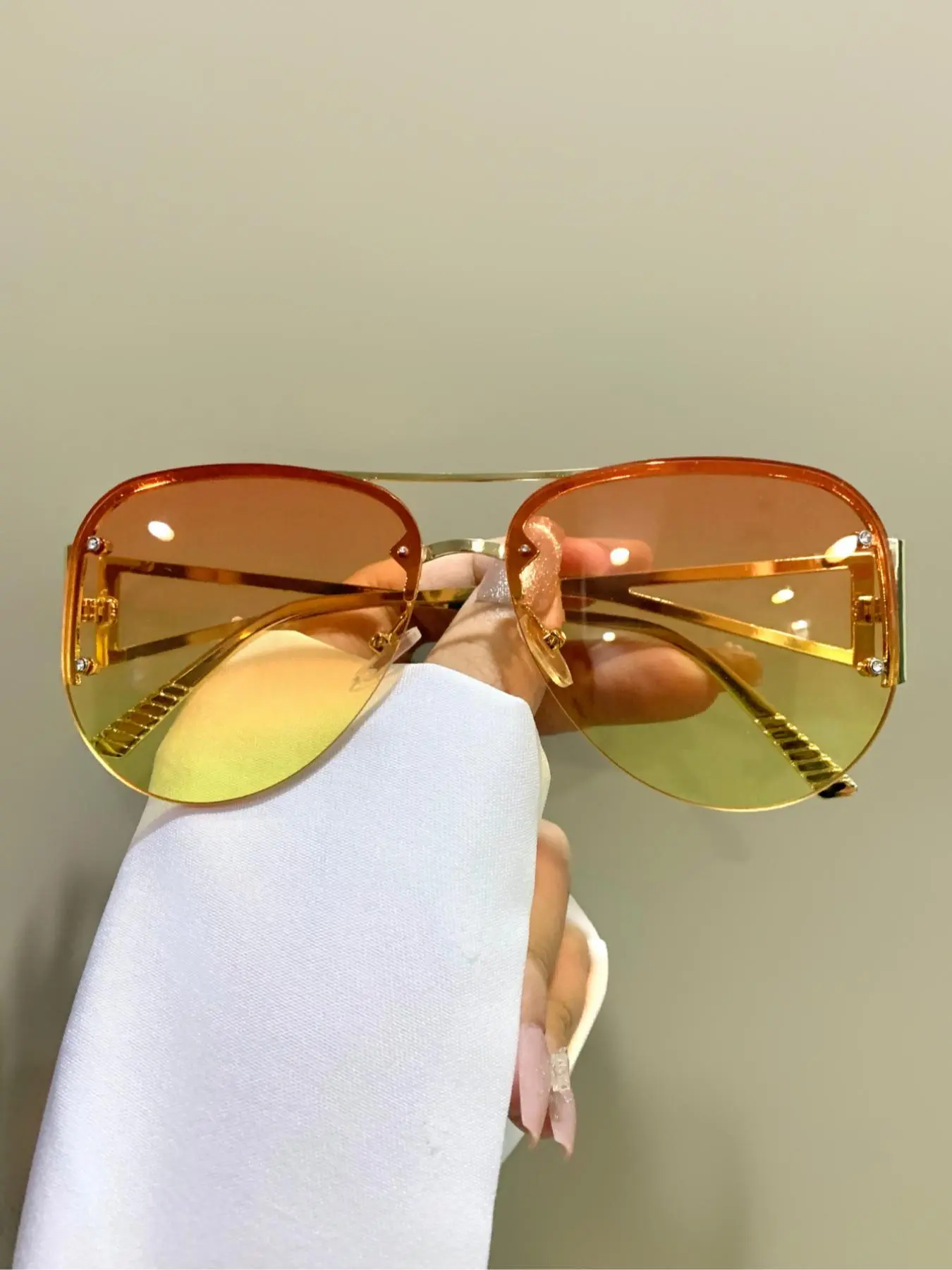 Unisex Simple Style Plain Color Sunglasses, Effectively Filter Ultraviolet Rays, Anti Uv, Trendy Casual Ombre Tinted Lens Sunglasses for Everyday Use, Fashion Accessories for Outdoor Activities, Trendy Beach Eyewear