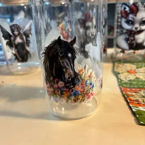 Horse Glass Tumbler with Detailed Floral Design and Unique Horse Artwork for Everyday Use
