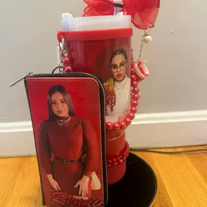 Vaso y cartera