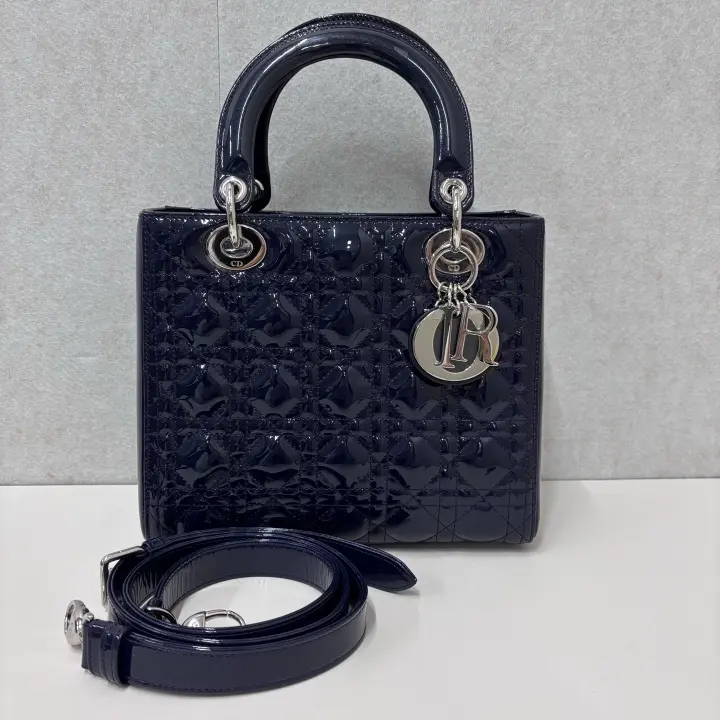 Pre-owned Dior leather Shoulder Bags Navy Blue Patent calfskin with Cannage quil 22447989