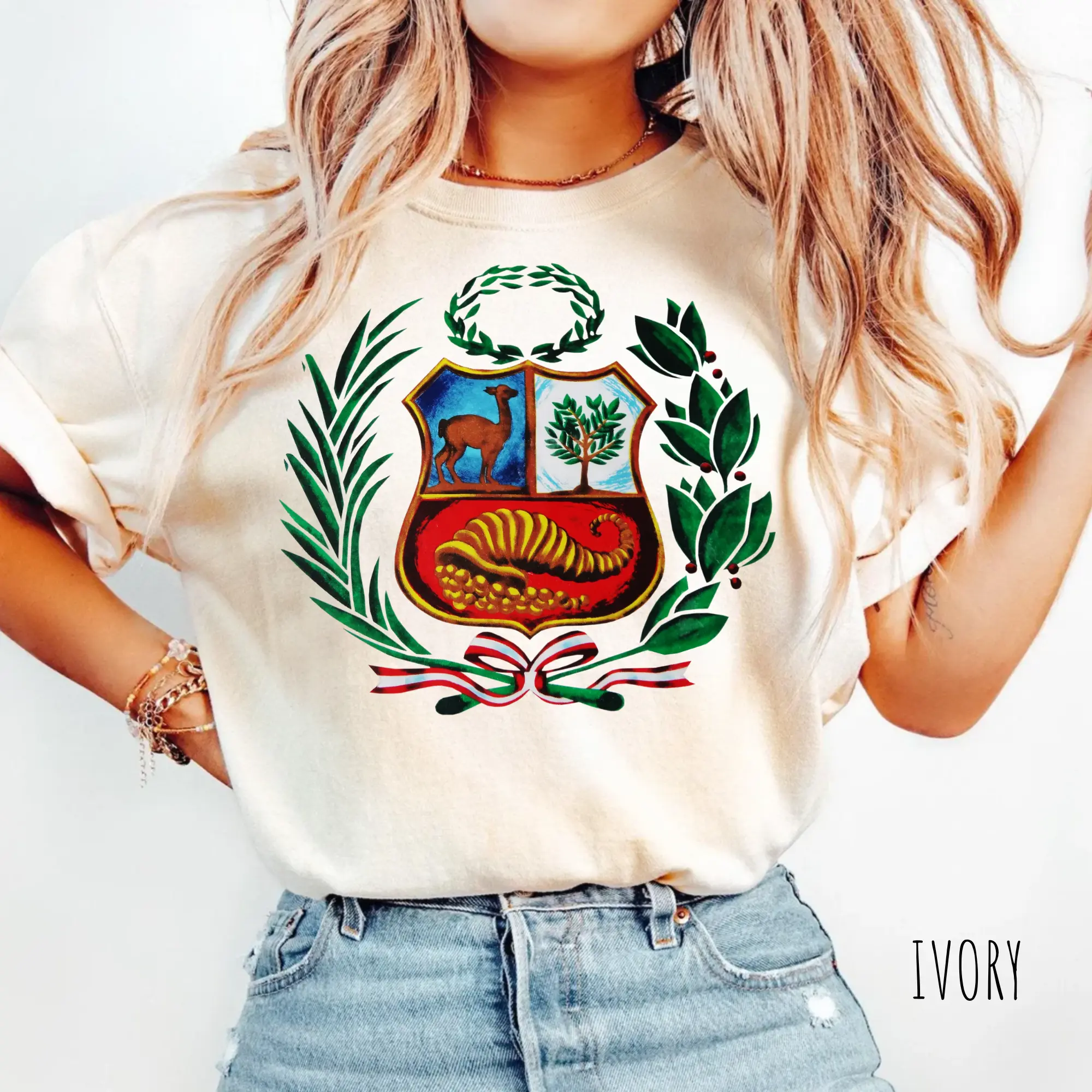 Comfort Colors Peruvian Escudo Peru Heritage T-Shirt, Peru Pride Graphic Tee, Patriotic Latin American Gift, Soy Peruano Shirt, Orgullo Peruano T-Shirt, Peru Es Clave Acuarelado Tee Check Comfy