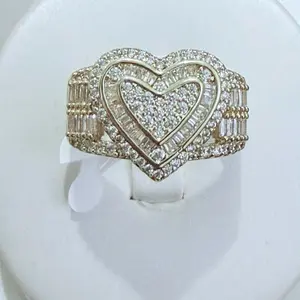 Elegant Gold Plated Ring with Intricate Design and Floral Accents for Women