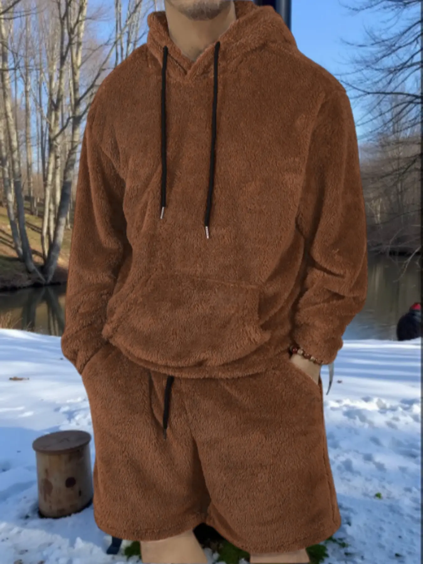 Men's 2-piece autumn and winter hooded sweatshirt drawstring Pockets shorts set. Soft fleece material, loose and comfortable fit. Casual Sporty sportswear suits suitable for autumn and winter, as well as couple's daily home wear