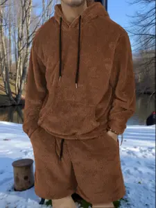 Men's 2-piece autumn and winter hooded sweatshirt drawstring shorts set. Soft fleece material, loose and comfortable fit. Casual sportswear suits suitable for autumn and winter, as well as couple's daily home wear