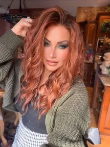 MACA BAKA Stella Chestnut Red Ombre Highlight Water Wave Lace Front Wigs with Scandinavian Hairline 16 Inches Medium Length Low Density Auburn Loose Curly HD Synthetic Lace Front Wigs for Women Pre Plucked