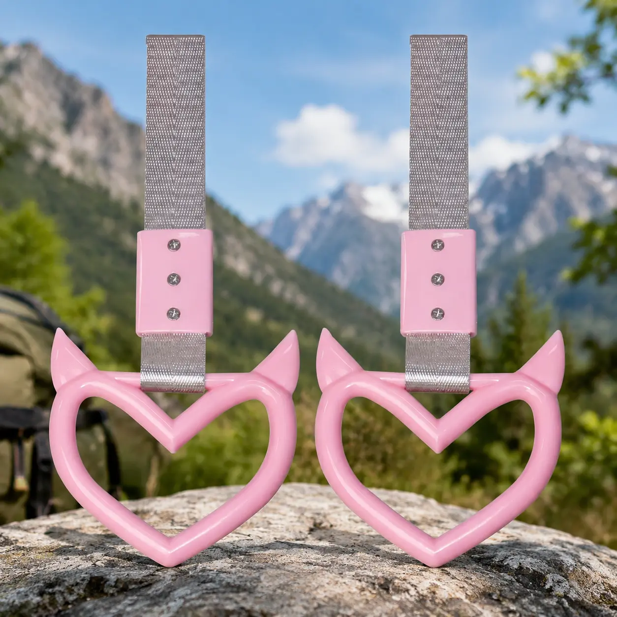 2 PCS Car Accessories, Heart Handle Strap Drift Charm, Hang Ring Decoration Exterior Keychain for Car Car Decals Car Ornament