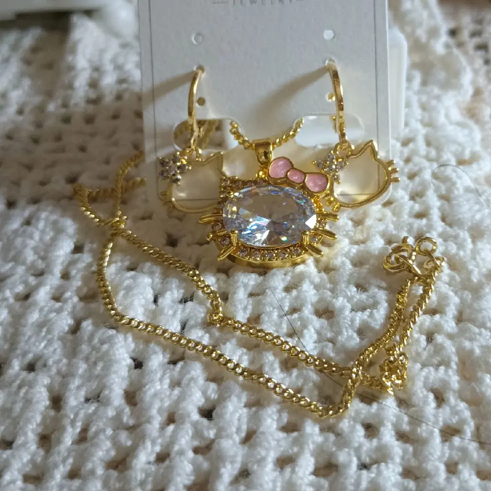 18in Xuping 14kt Gold-Plated Necklace with Cute Charm & Matching Earrings Set