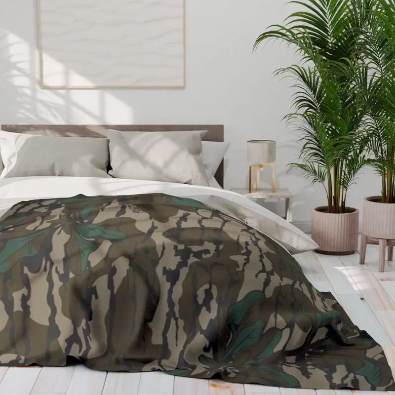 Mossy Oak Bottomland Camouflage Green Leaf Velvet Blankets, Soft Cozy Luxury Fuzzy Warm Blanket for Sofa Couch Bed Gifts Bedroom