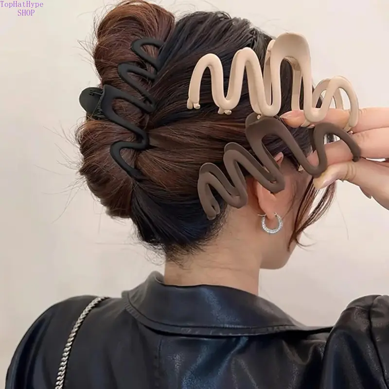 3Pcs Minimalist Matte Solid Color Wave Hair Claw Clips for Women & Girls, Strong Hold Styling Clips for Thick Hair, Trendy All-Match Hair Accessories for Daily Wear, Parties & Casual Hairstyling