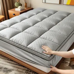 Waterproof Quilted Mattress Pad Cover, Breathable, Stain-Resistant, Machine Washable, Easy-Care Bed Protector for Bedrooms, Dorms, and Most Mattresses