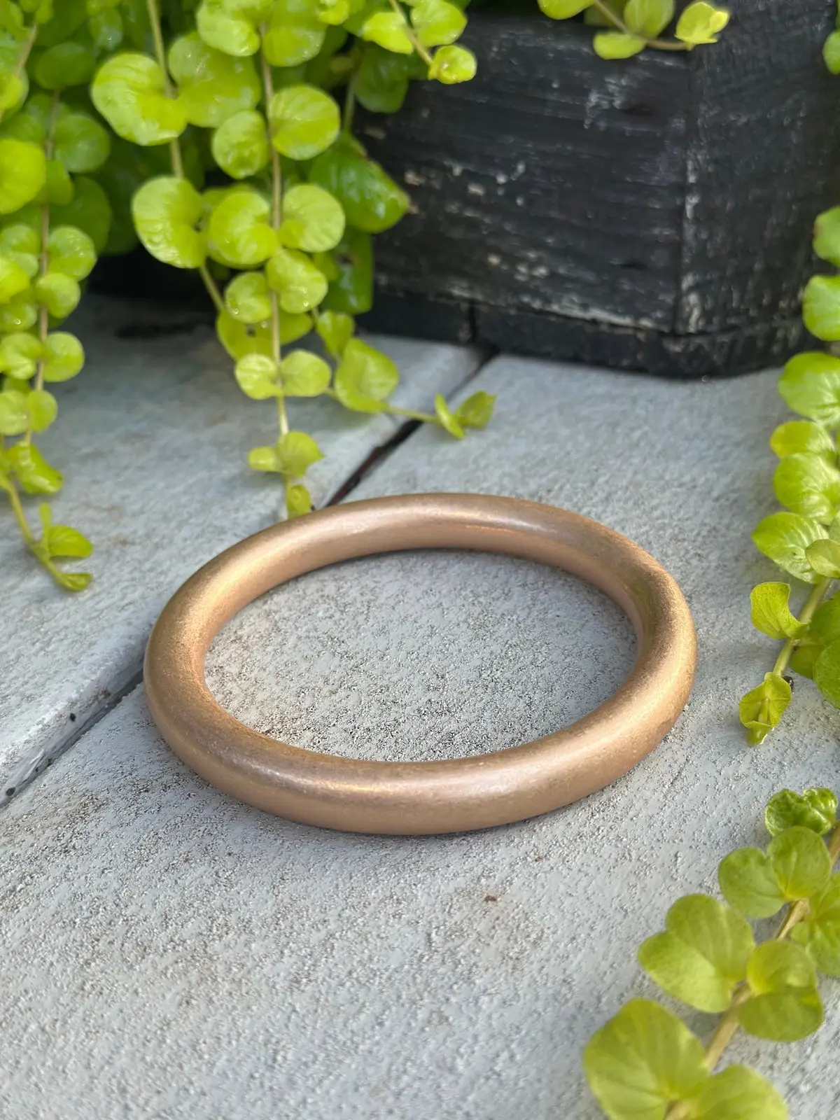 Elegant Gold Bangle Bracelet for Women, Smooth Curve with a Substantial Look, Luminous Finish for Everyday Wear and Bracelet Stacking, Gold Aesthetic, Daily, One Size
