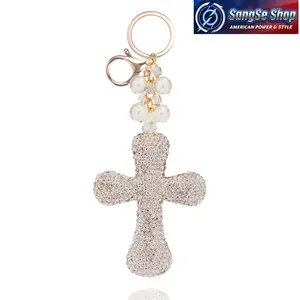 Crystal Cross Keychain, Elegant Rhinestone Bag Charm Keyring, Fashion Purse Accessory Pendant for Women, Cute Handbag and Backpack Decoration Keychain for Daily Use and Gift