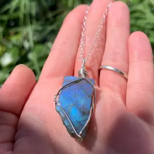 Labradorite Crystal Necklace, Premium Quality Labradorite, natural labradorite jewelry, spirituality, gift ideas