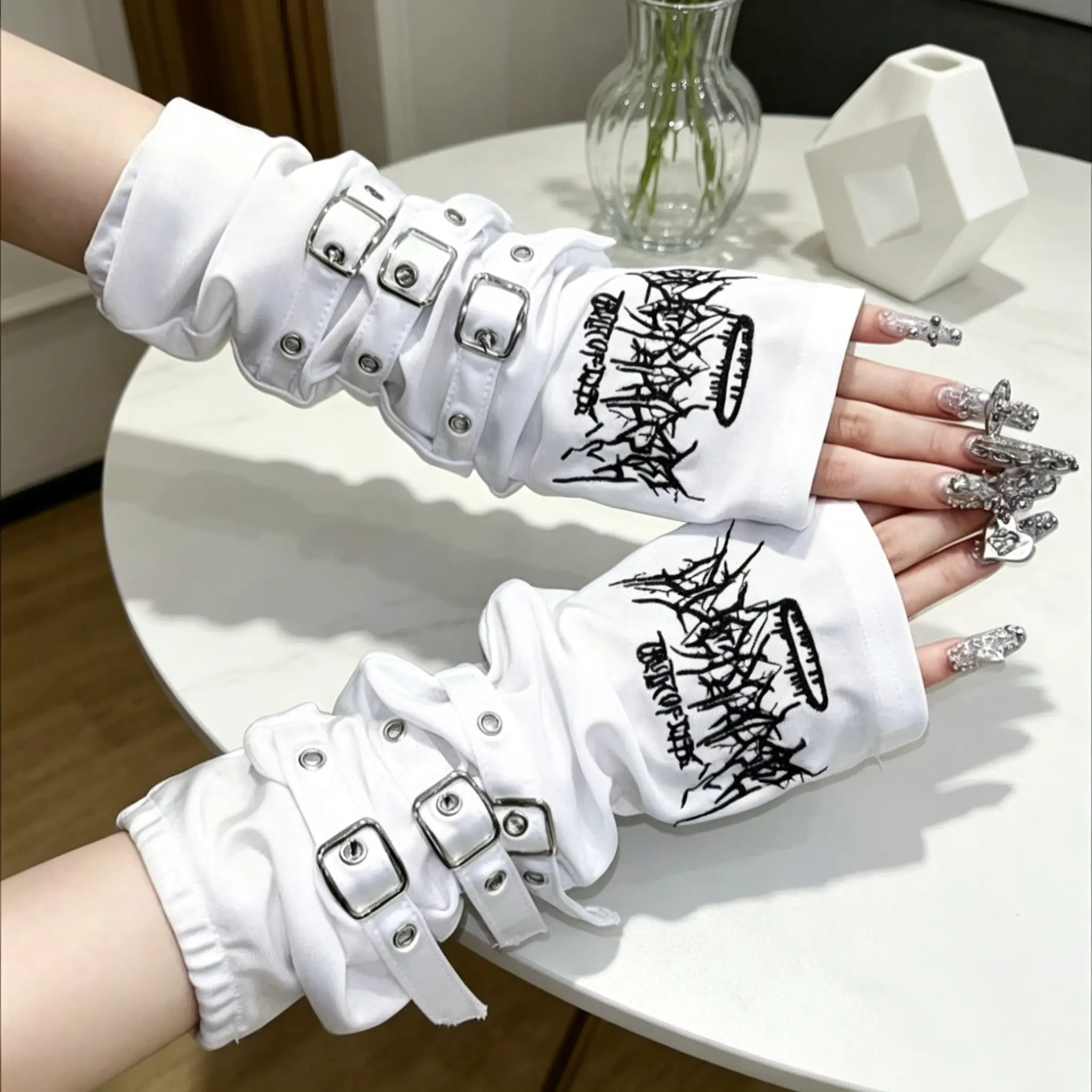 Women's Fingerless Sun Protection Sleeves - Wasteland-Inspired Dark Punk Style with Metal Buckles, Dopamine Fashion Sports Gloves
