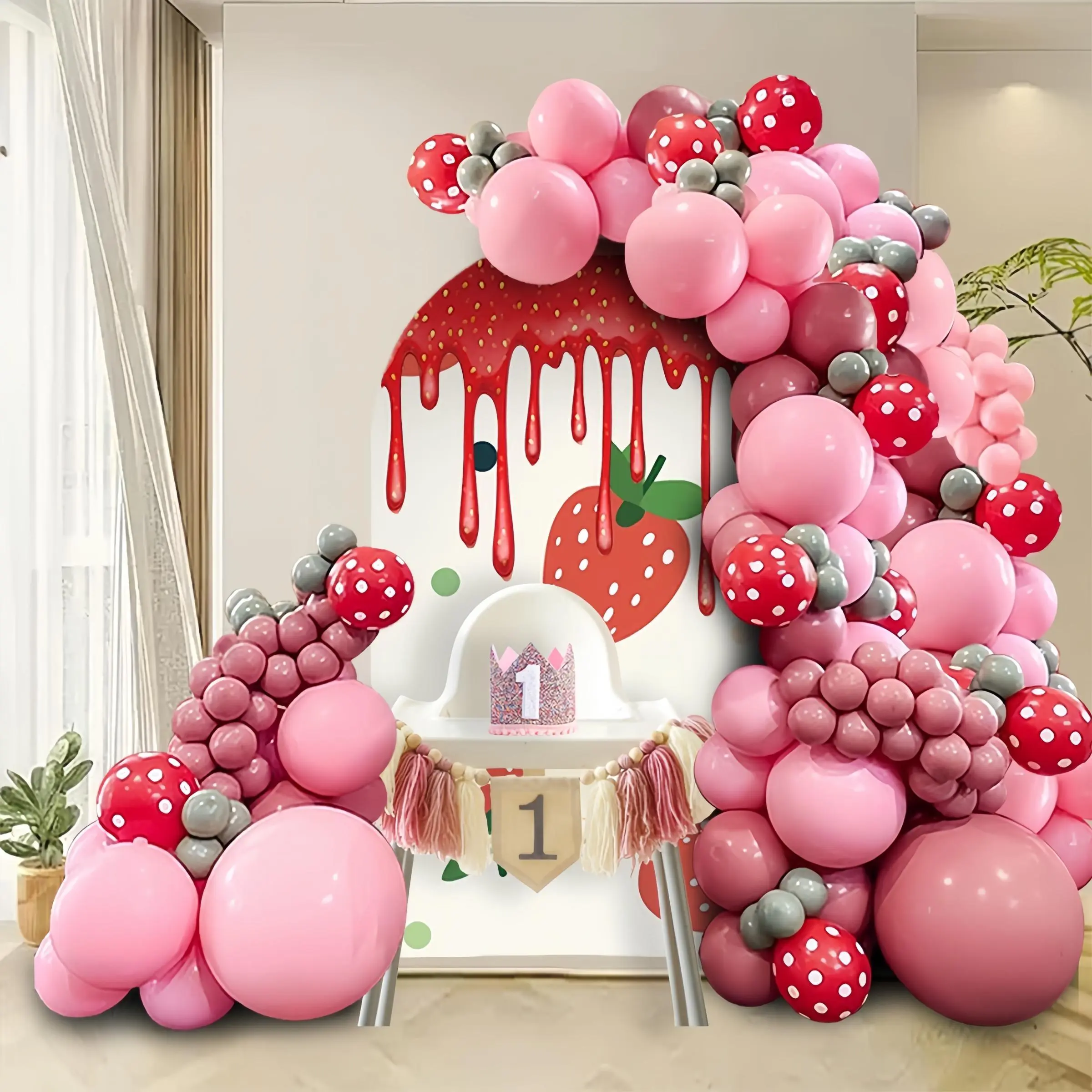 118pcs/set, Balloon arch kit, Balloon Garland, 1-year-old strawberry birthday themed balloon arch set retro pink bean green polka dot balloons are perfect for First Birthday children's birthday parties, girls' birthdays, anniversary party decorations