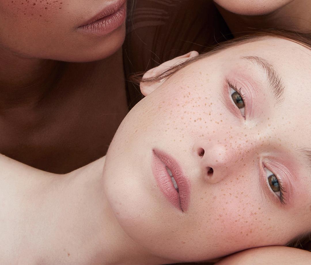 Natural Simulation Freckle Pen, Water-Resistant, Sweat-Proof, Quick-Dry Freckle Stamp Makeup Pen  Flawless Cosmetic