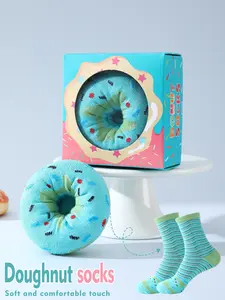 1 pair of donut sports gift socks, imitation food creative design donut gift box, can be worn in all seasons/soft and comfortable, a novelty gift for birthdays/parties/family days/Valentine's Day/Carnival/St. Patrick's Day/Easter, casual socks